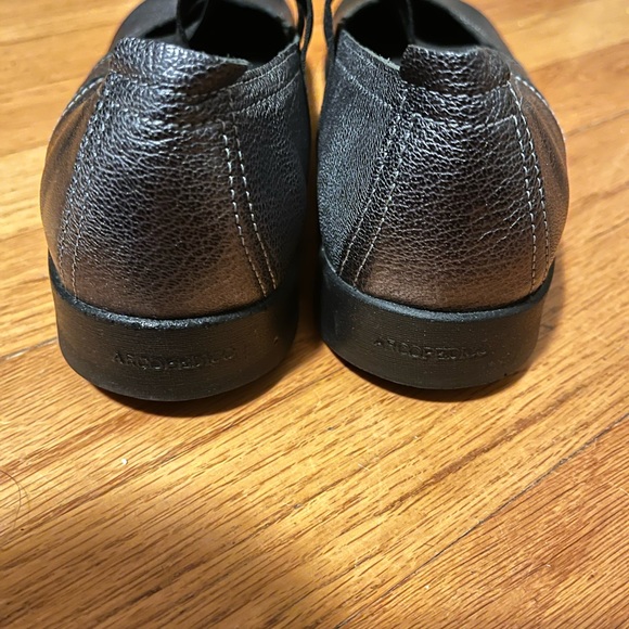Arcopedico Women’s Shoe - Picture 3 of 8
